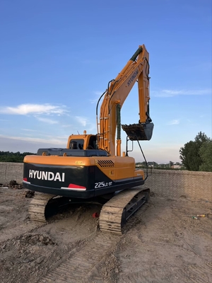 22 Tonnen Gebraucht Hyundai R225 Crawler Bagger Verwendet 112 KW Motorleistung Und 1,05 M3 Eimer Kapazität