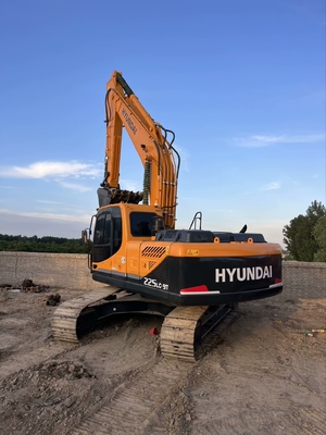 22 Tonnen Gebraucht Hyundai R225 Crawler Bagger Verwendet 112 KW Motorleistung Und 1,05 M3 Eimer Kapazität